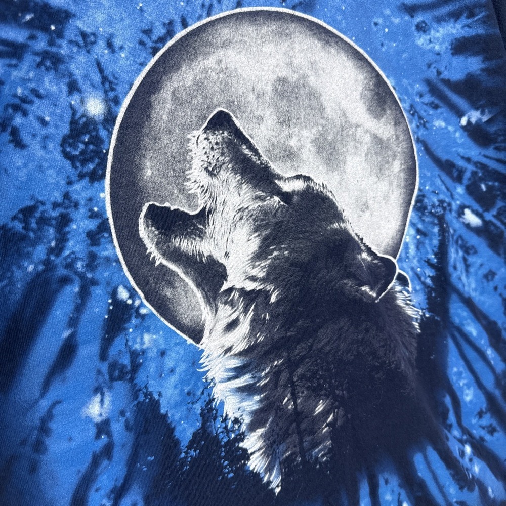 Wolf Shirt Size XL Howling at the Moon Navy Blue Night Sky Y2K Graphic Print EUC - Picture 3 of 9